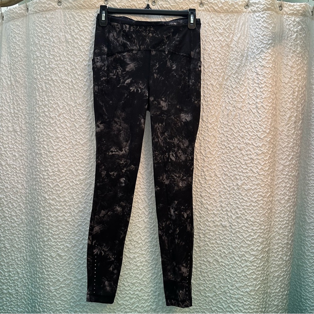 lululemon athletica Black and Gray Leggings Size 6